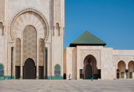 Hassan II Mosque overlooking the Atlantic Ocean in Casablanca, Morocco Hassan II Mosque overlooking the Atlantic Ocean in Casablanca, Morocco